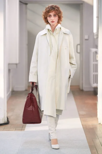 Look 7